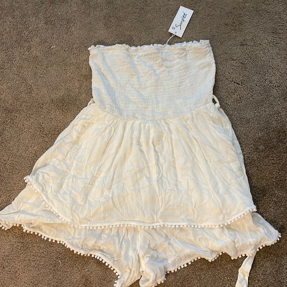 NWT White Beachy Tie-Back Romper